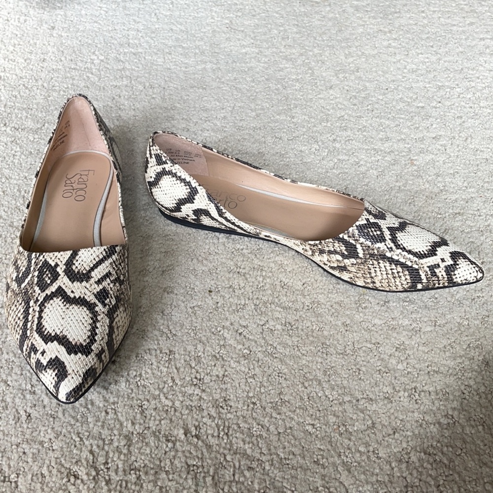 NWOT Franco Sarto Hazeline python pointed toe 7.5M